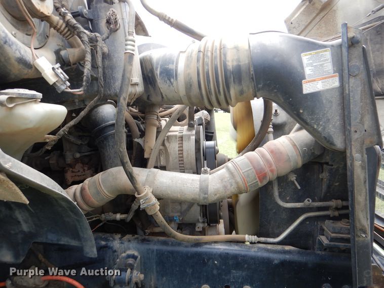 image for item HJ9894 2006 Ford F750 Super Duty  flatbed truck