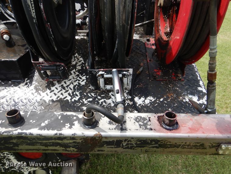 image for item HJ9894 2006 Ford F750 Super Duty  flatbed truck