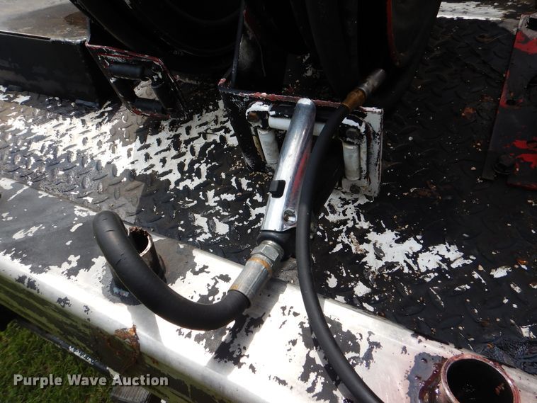 image for item HJ9894 2006 Ford F750 Super Duty  flatbed truck