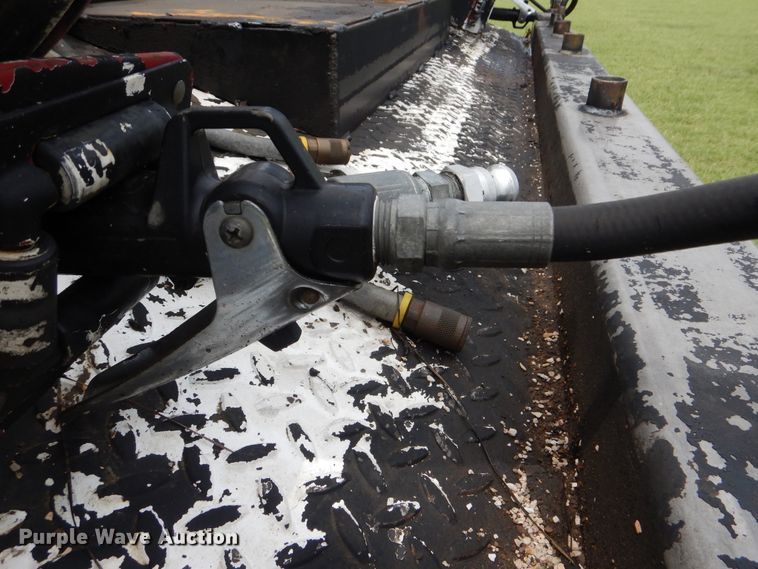 image for item HJ9894 2006 Ford F750 Super Duty  flatbed truck