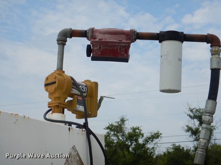 image for item HJ9894 2006 Ford F750 Super Duty  flatbed truck