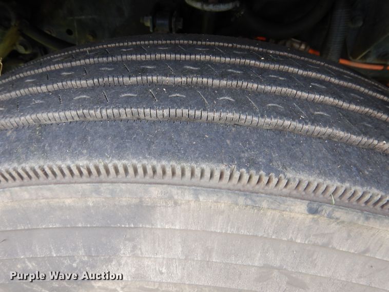 image for item HJ9894 2006 Ford F750 Super Duty  flatbed truck