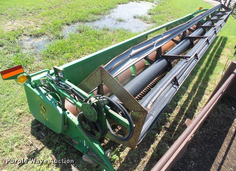 image for item DD0391 John Deere 930R rigid head