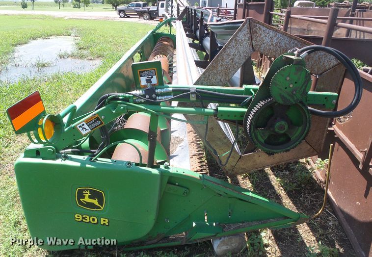 image for item DD0391 John Deere 930R rigid head