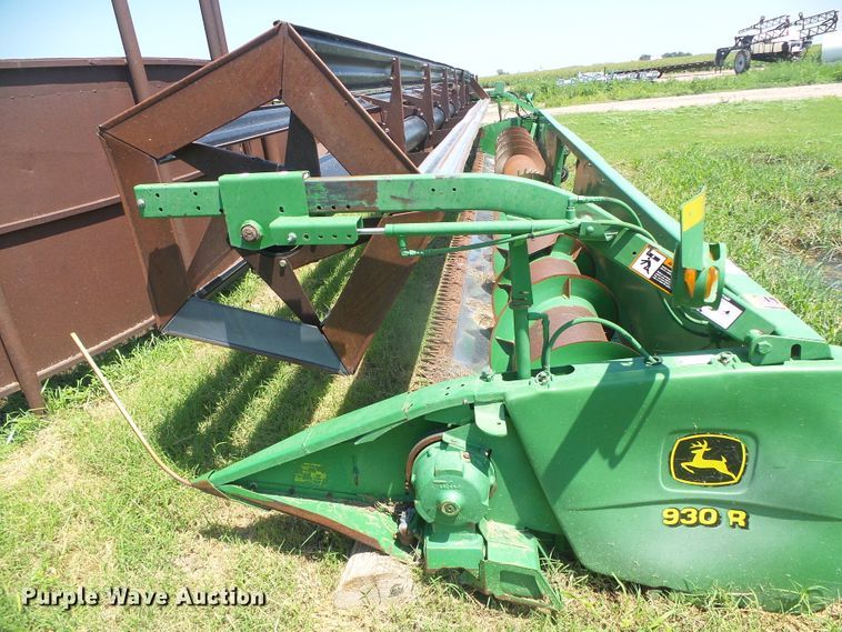 image for item DD0391 John Deere 930R rigid head