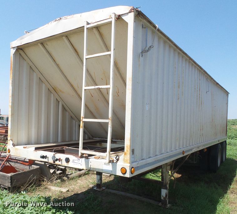 image for item DD0392 1999 shop built single hopper bottom grain trailer