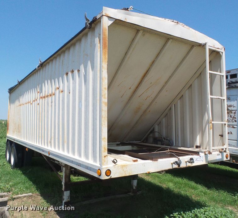 image for item DD0392 1999 shop built single hopper bottom grain trailer