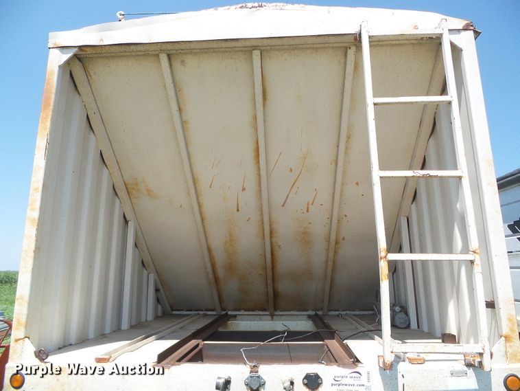 image for item DD0392 1999 shop built single hopper bottom grain trailer
