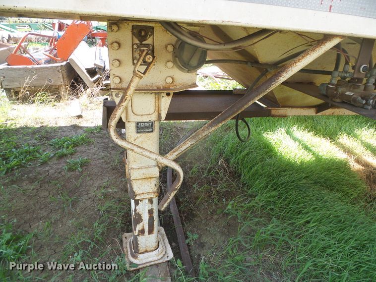 image for item DD0392 1999 shop built single hopper bottom grain trailer