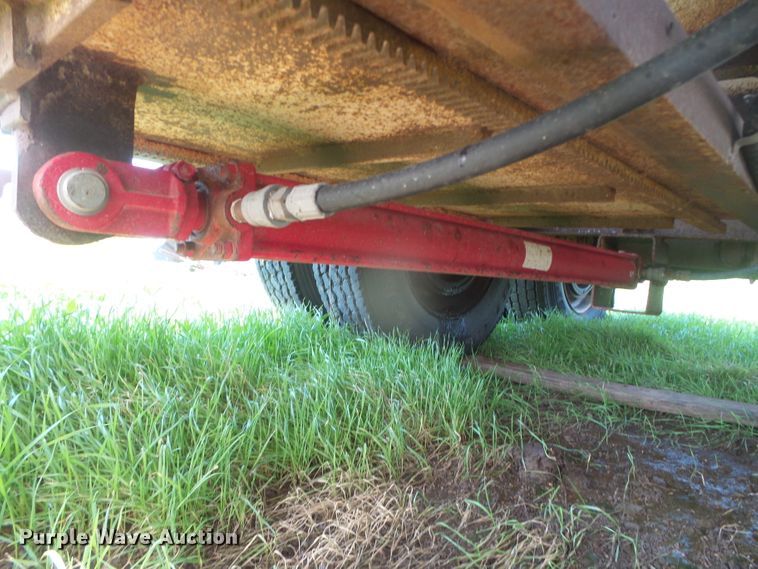 image for item DD0392 1999 shop built single hopper bottom grain trailer