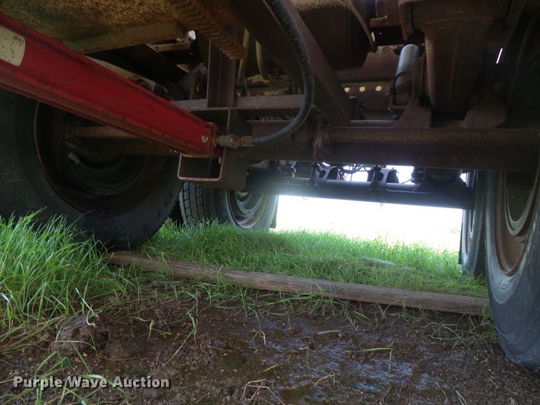 image for item DD0392 1999 shop built single hopper bottom grain trailer