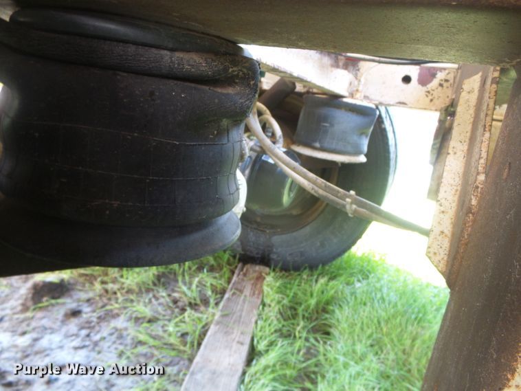 image for item DD0392 1999 shop built single hopper bottom grain trailer