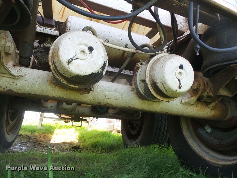 image for item DD0392 1999 shop built single hopper bottom grain trailer