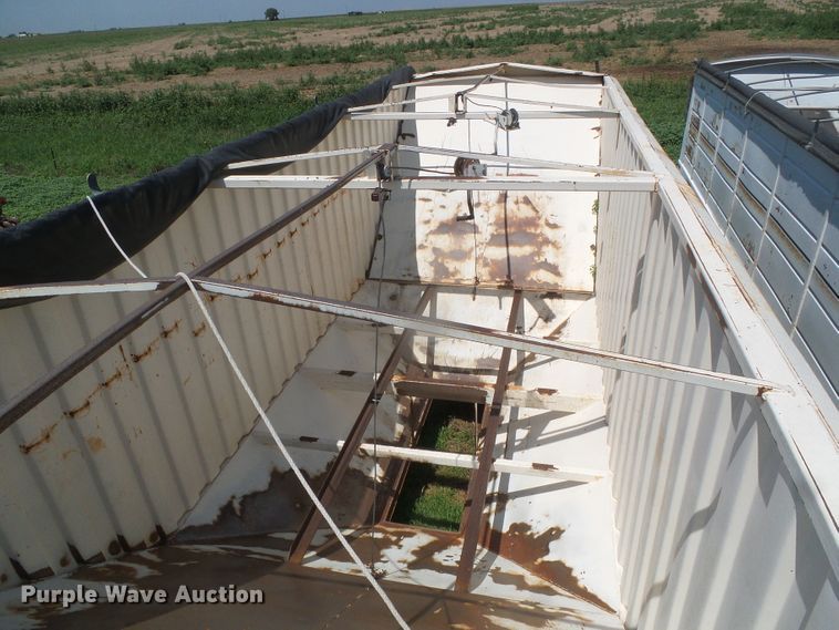 image for item DD0392 1999 shop built single hopper bottom grain trailer