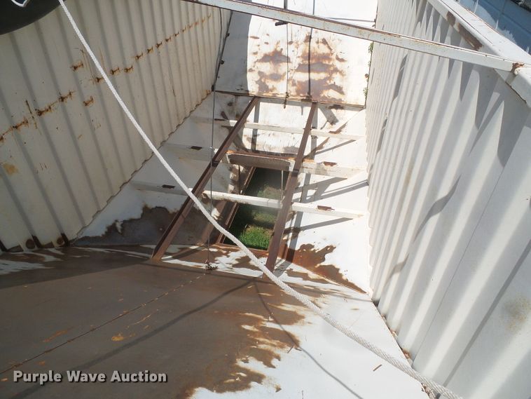 image for item DD0392 1999 shop built single hopper bottom grain trailer