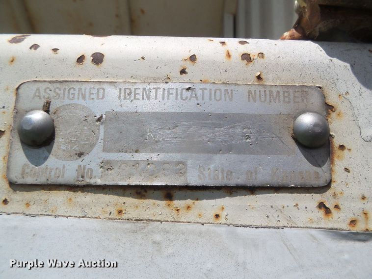 image for item DD0392 1999 shop built single hopper bottom grain trailer