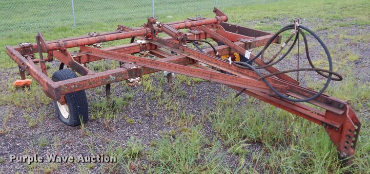 image for item DF5247 International 55 chisel