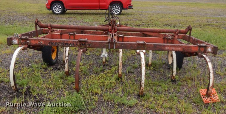 image for item DF5247 International 55 chisel