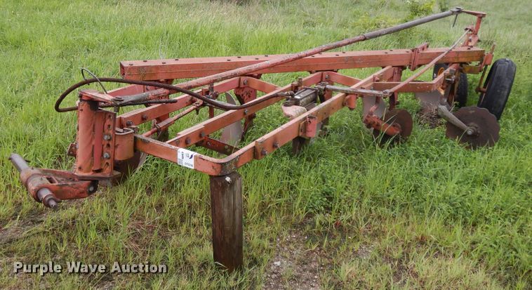 image for item DF5248 Massey-Ferguson 88 five bottom plow