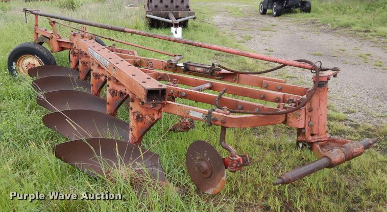 image for item DF5248 Massey-Ferguson 88 five bottom plow