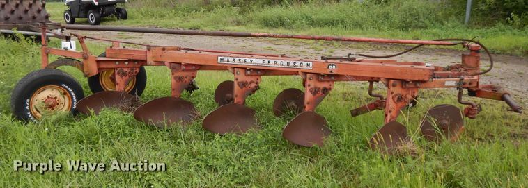 image for item DF5248 Massey-Ferguson 88 five bottom plow
