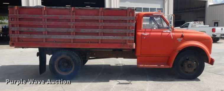 image for item DF5261 1967 Chevrolet 40  grain truck