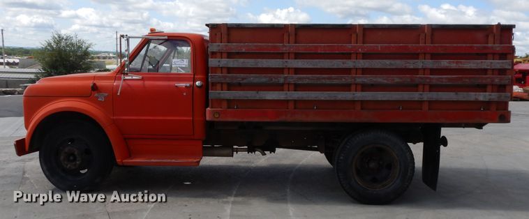 image for item DF5261 1967 Chevrolet 40  grain truck