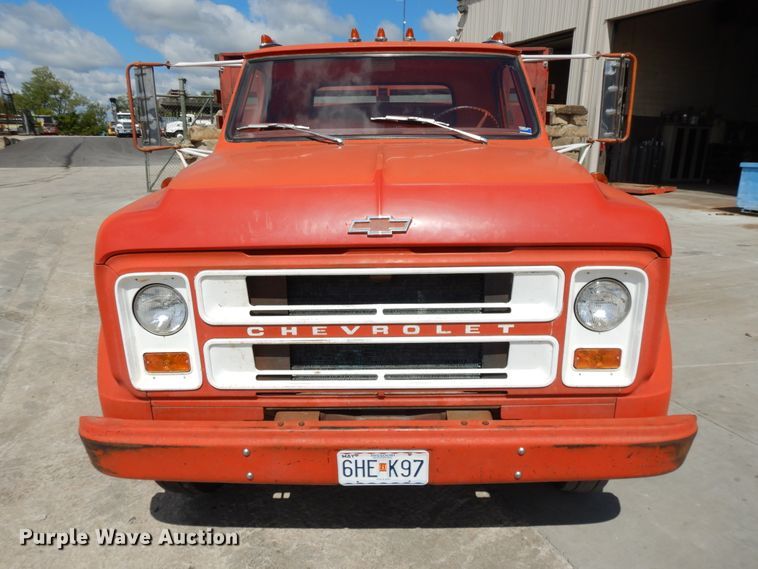 image for item DF5261 1967 Chevrolet 40  grain truck