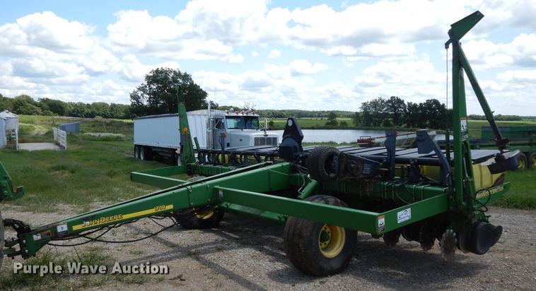 image for item DF5262 2004 John Deere 1780 no-till planter