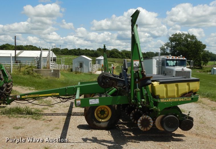 image for item DF5262 2004 John Deere 1780 no-till planter