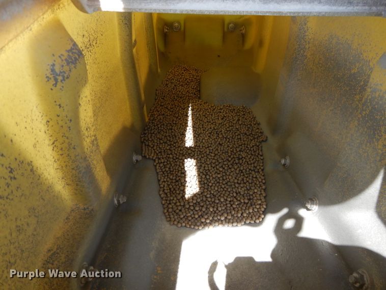 image for item DF5262 2004 John Deere 1780 no-till planter