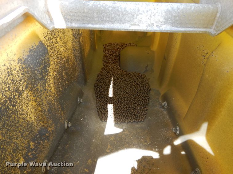 image for item DF5262 2004 John Deere 1780 no-till planter