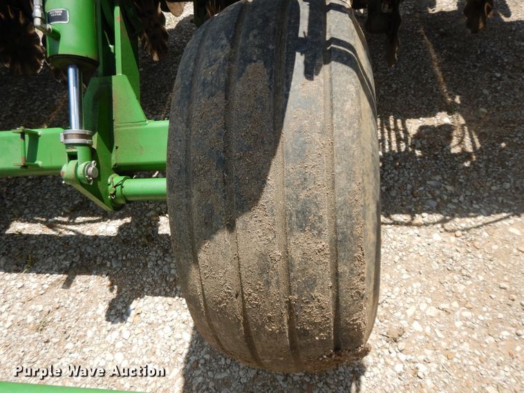 image for item DF5262 2004 John Deere 1780 no-till planter