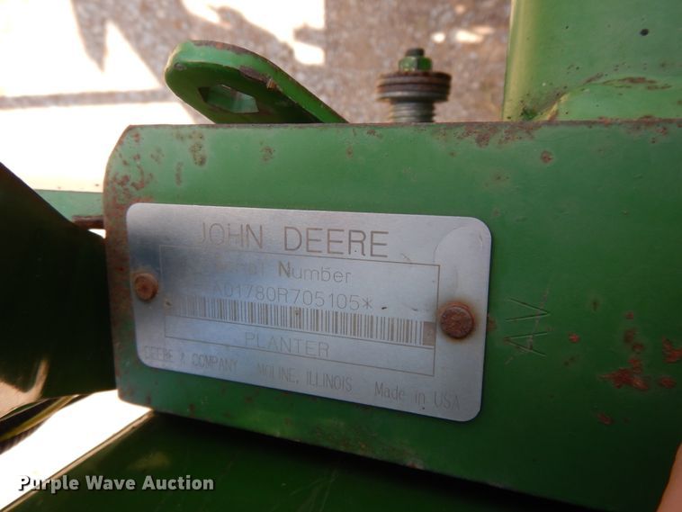 image for item DF5262 2004 John Deere 1780 no-till planter