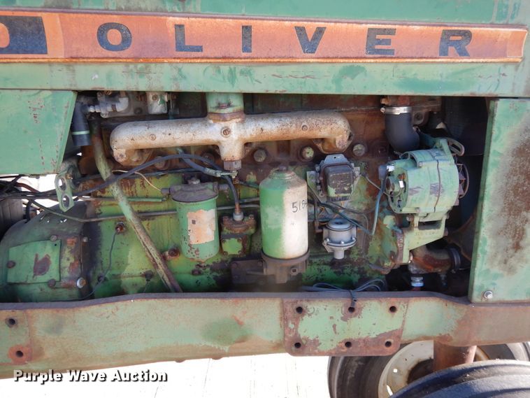 image for item DF5272 1966 Oliver 1650  tractor