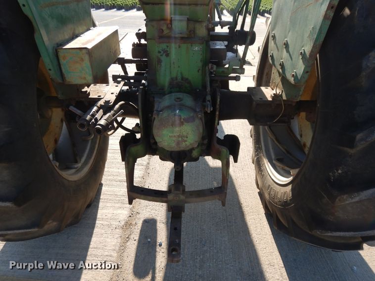 image for item DF5272 1966 Oliver 1650  tractor