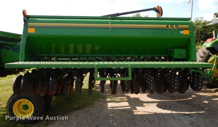 image for item DF5280 John Deere 455 grain drill