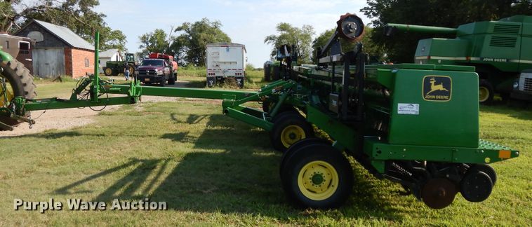 image for item DF5280 John Deere 455 grain drill