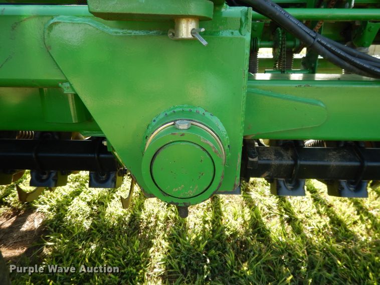 image for item DF5280 John Deere 455 grain drill
