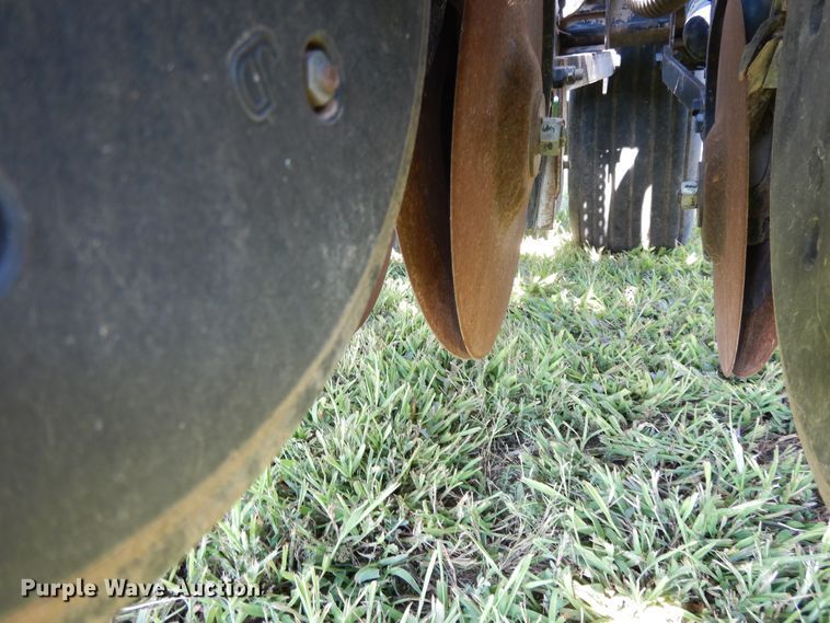 image for item DF5280 John Deere 455 grain drill