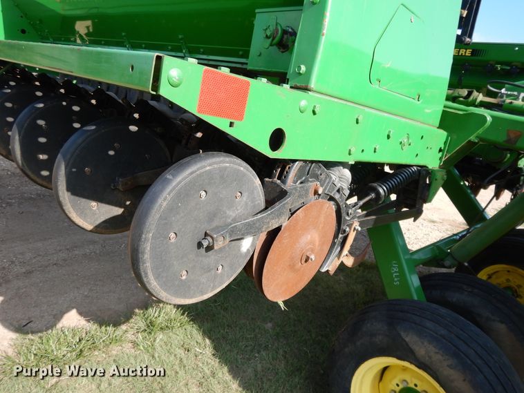 image for item DF5280 John Deere 455 grain drill