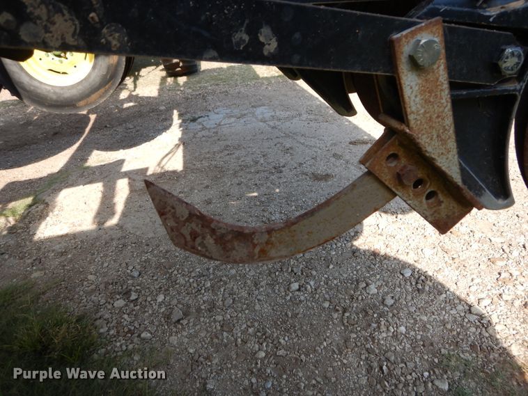 image for item DF5280 John Deere 455 grain drill