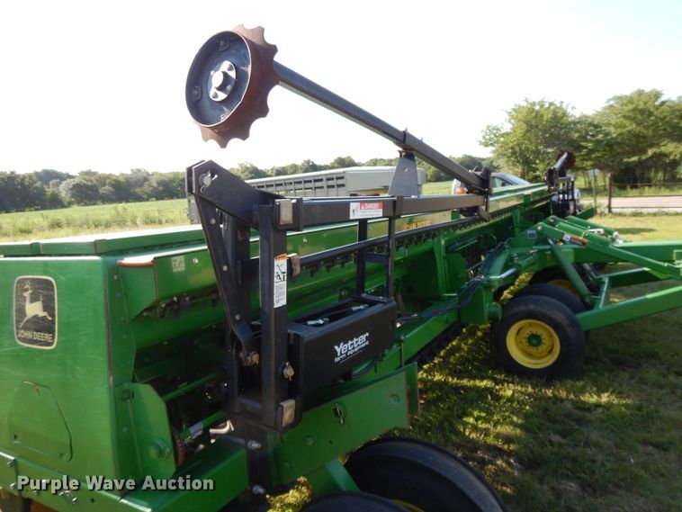 image for item DF5280 John Deere 455 grain drill