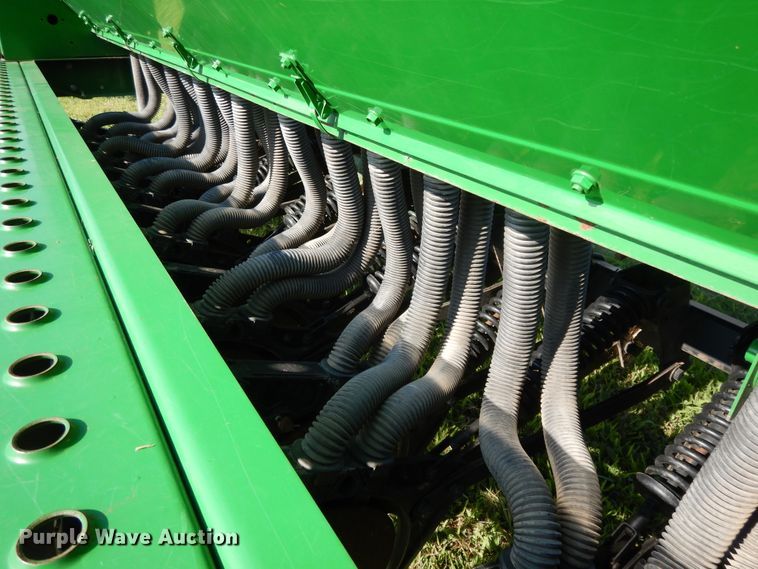 image for item DF5280 John Deere 455 grain drill