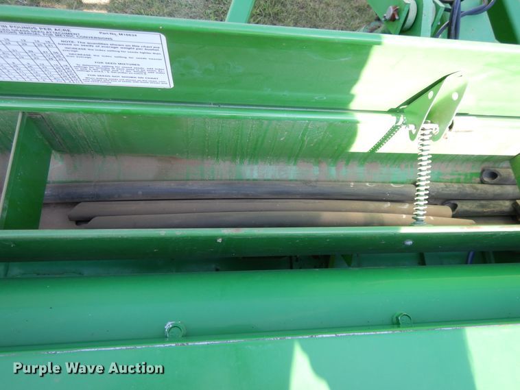 image for item DF5280 John Deere 455 grain drill