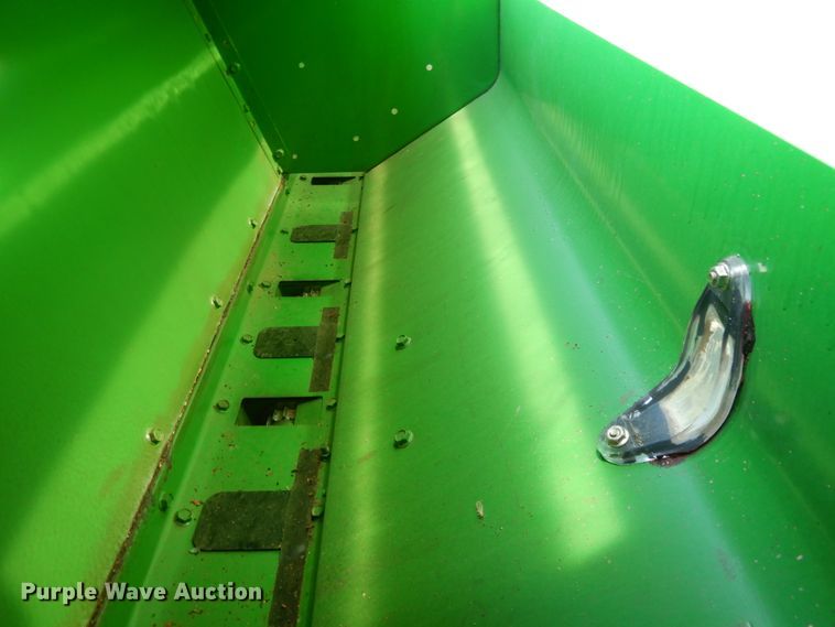 image for item DF5280 John Deere 455 grain drill