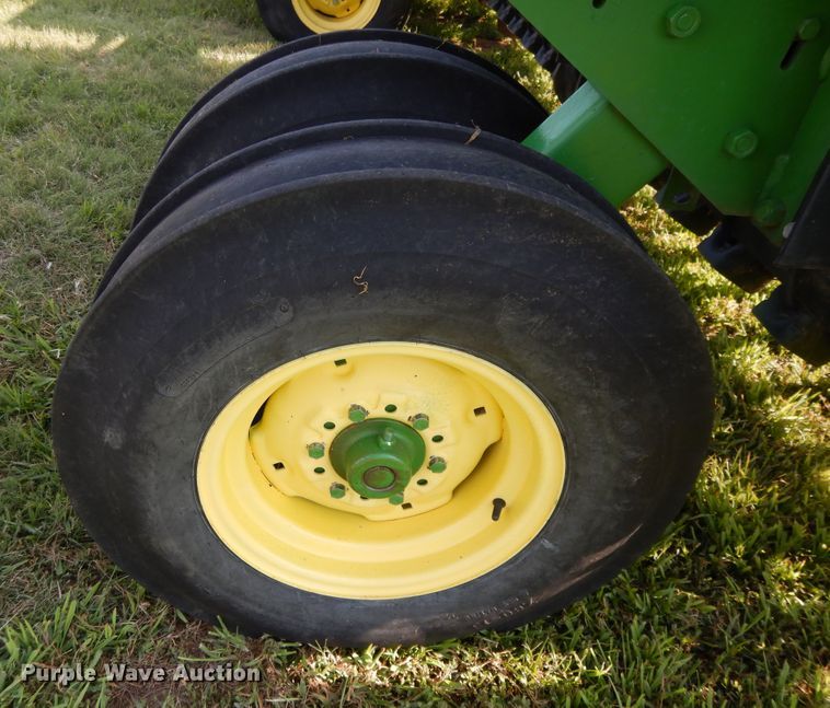 image for item DF5280 John Deere 455 grain drill