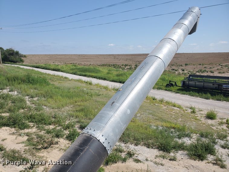 image for item DF5584 1994 Gleaner R62 combine