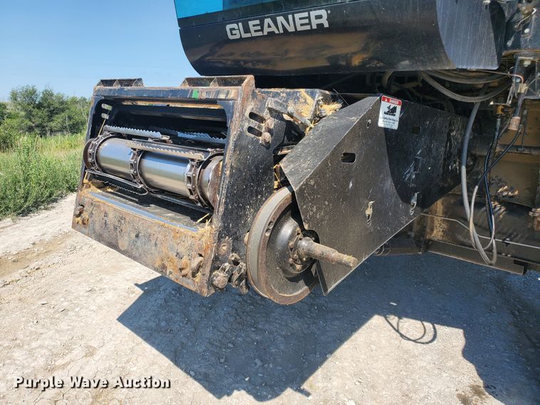 image for item DF5584 1994 Gleaner R62 combine