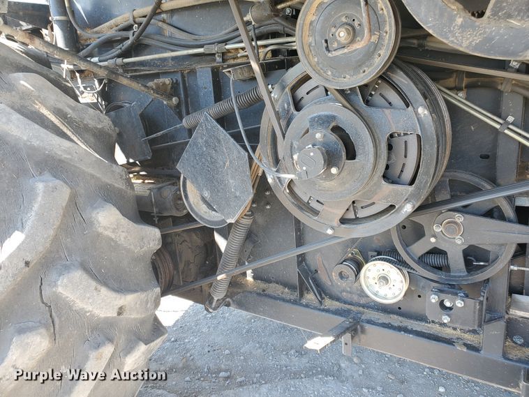 image for item DF5584 1994 Gleaner R62 combine